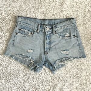 BDG Essential Short